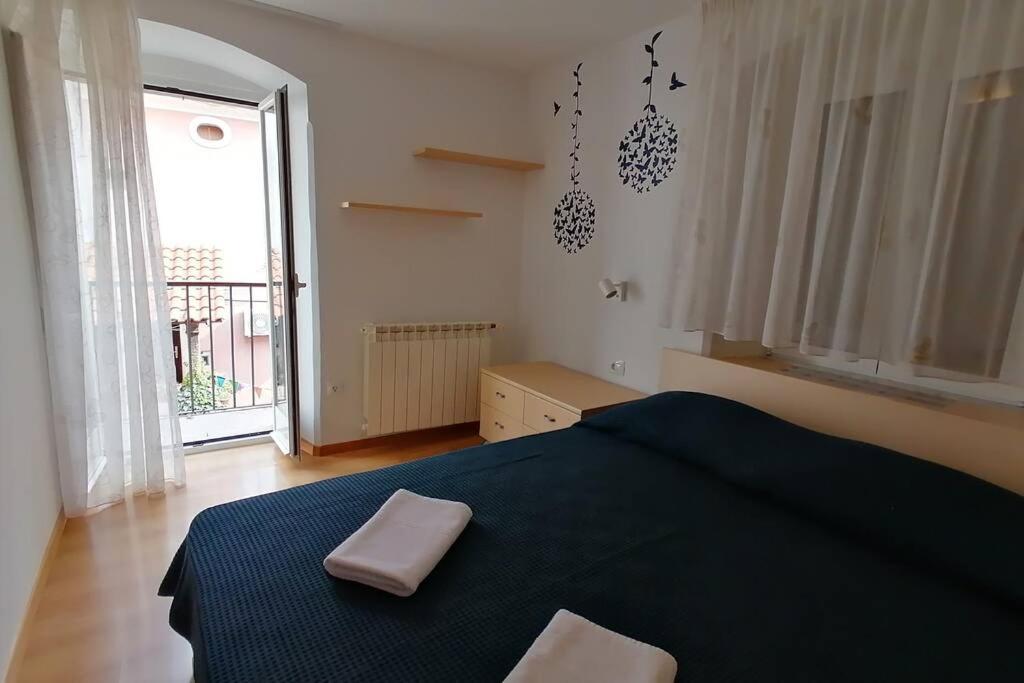 Apartment Veli Dvor Cres Extérieur photo